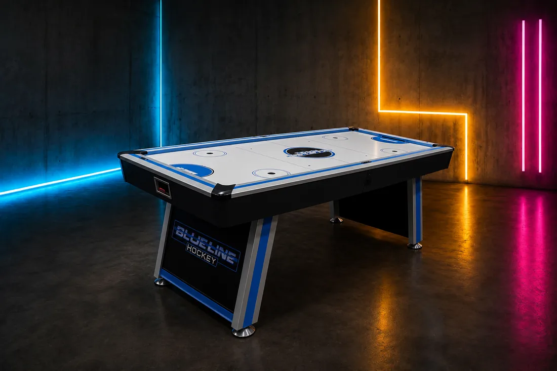Air hockey stůl s modrým neonovým osvětlením v aréně ZÓNA24